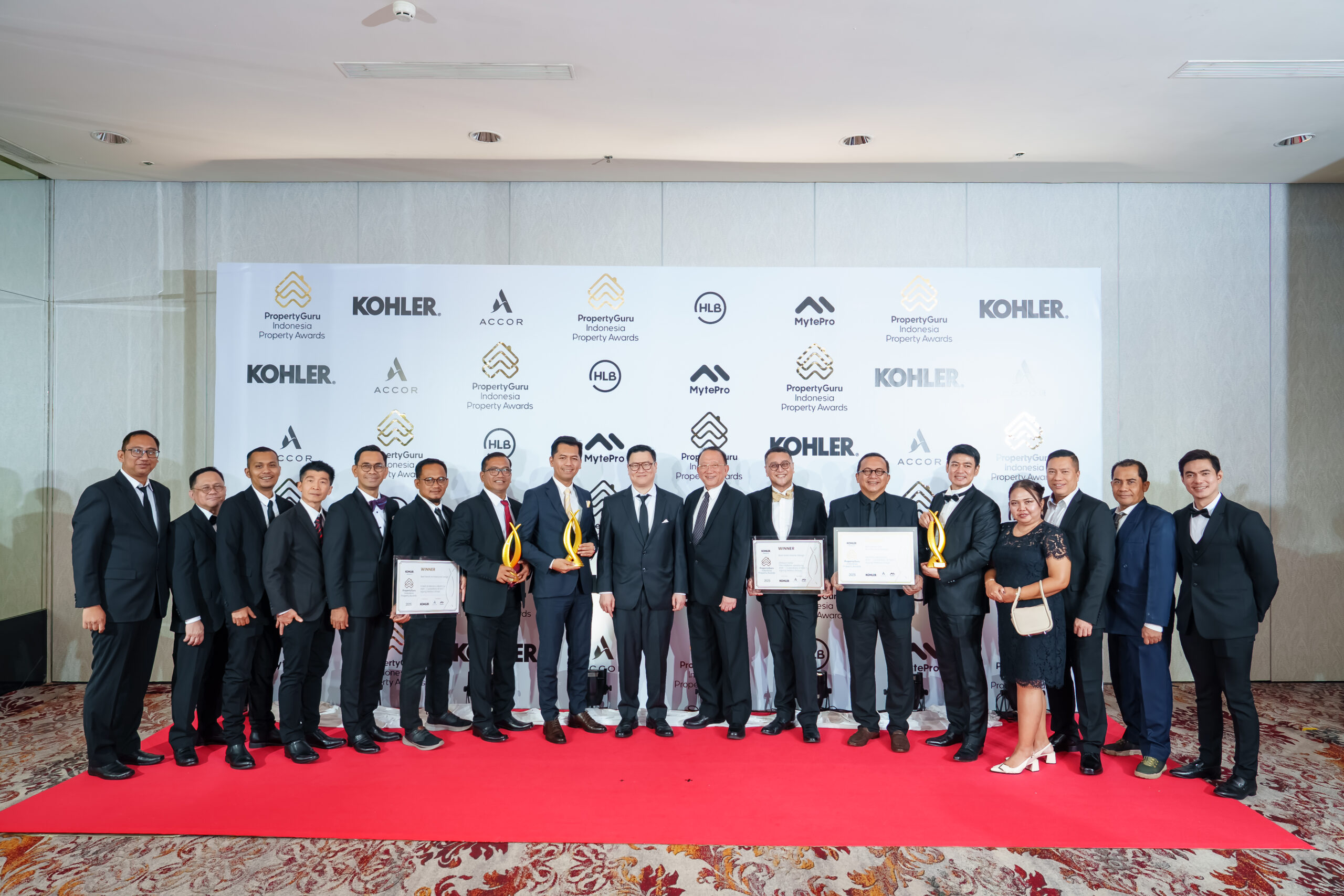 ASRI Borong 4 Penghargaan dalam Ajang PropertyGuru Indonesia Awards 2025 ASRI Borong 4 Penghargaan dalam Ajang PropertyGuru Indonesia Awards 2025